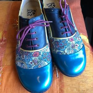 John Fluevog Fellowship Darby Floral W8 (fit 7-7.5)